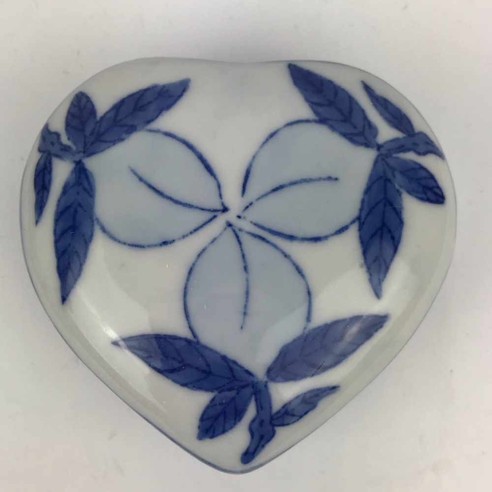 Heart Shape Porcelain Trinket Box